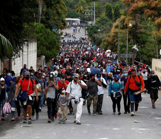 400-Person Migrant Caravan Gathers in Mexico for Trek to US